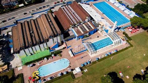 Piscine Comunali di Treviso a Santa Bona »。